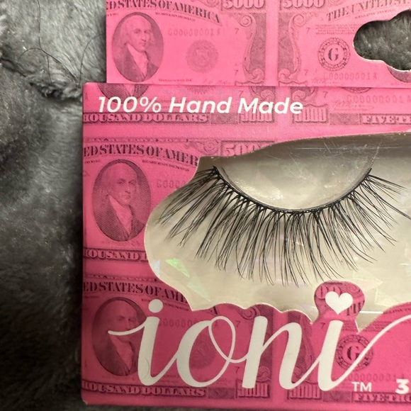 NEW Ioni lashes - Picture 5 of 5